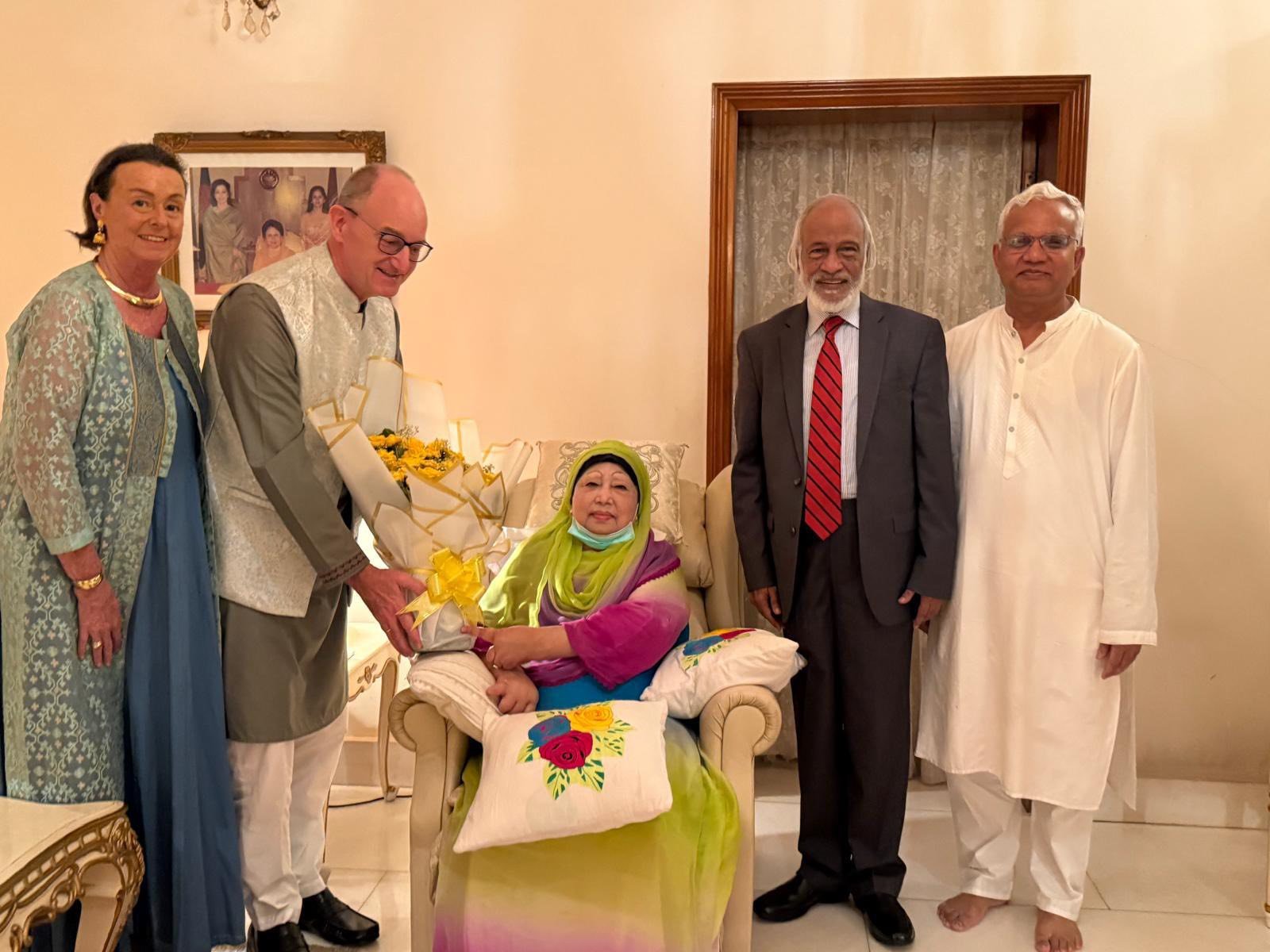 বেগম খালেদা জিয়া’র সাথে জার্মান রাষ্ট্রদূত আখিম ট্রসটারের সৌজন্য সাক্ষাৎ