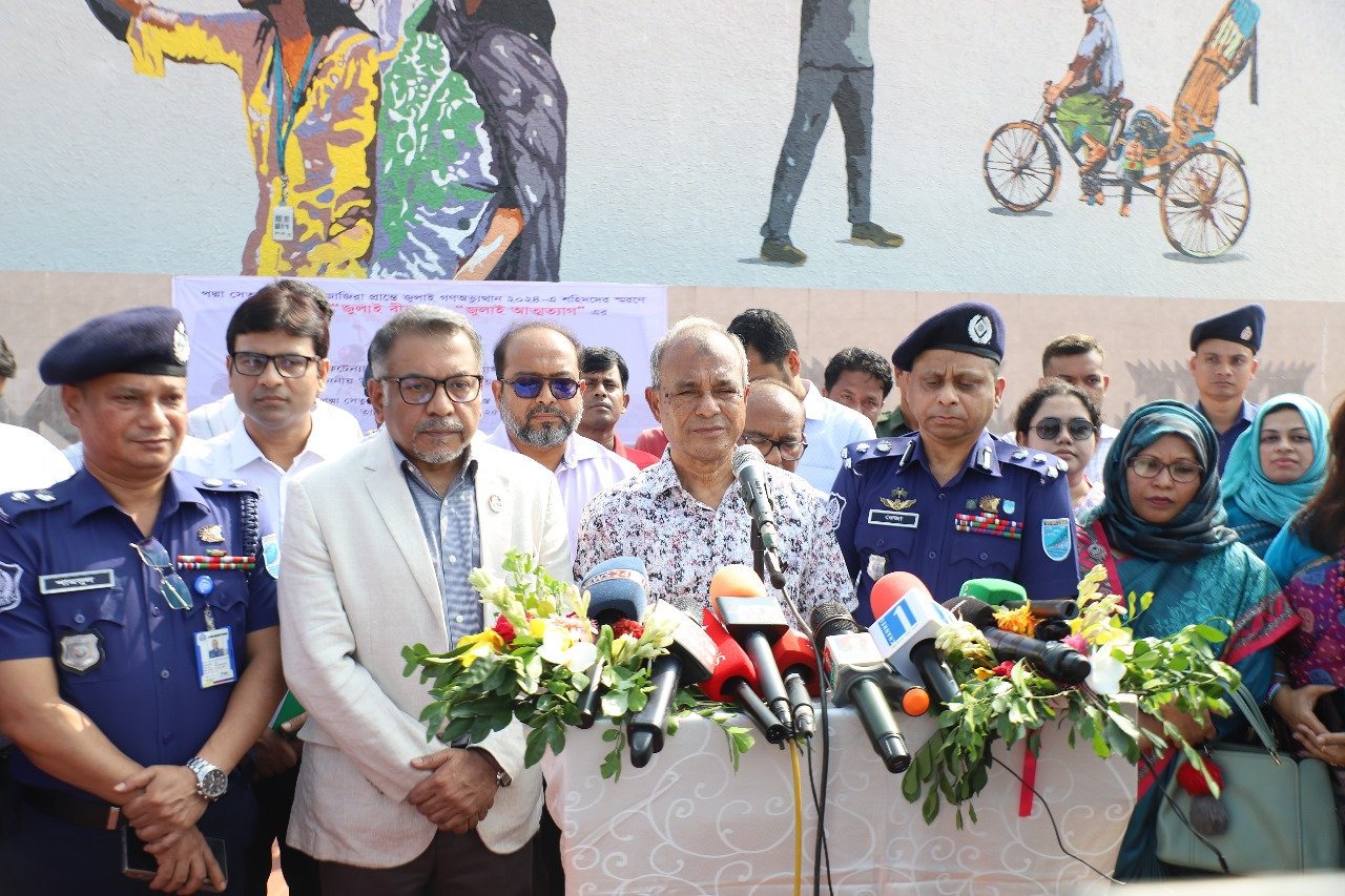 জুলাই গ্রাফিতি স্বাধীনতা ও গণতন্ত্রের জন্য তরুণ সমাজের আত্মত্যাগের কথা জাতিকে স্মরণ করাবে: স্বরাষ্ট্র উপদেষ্টা