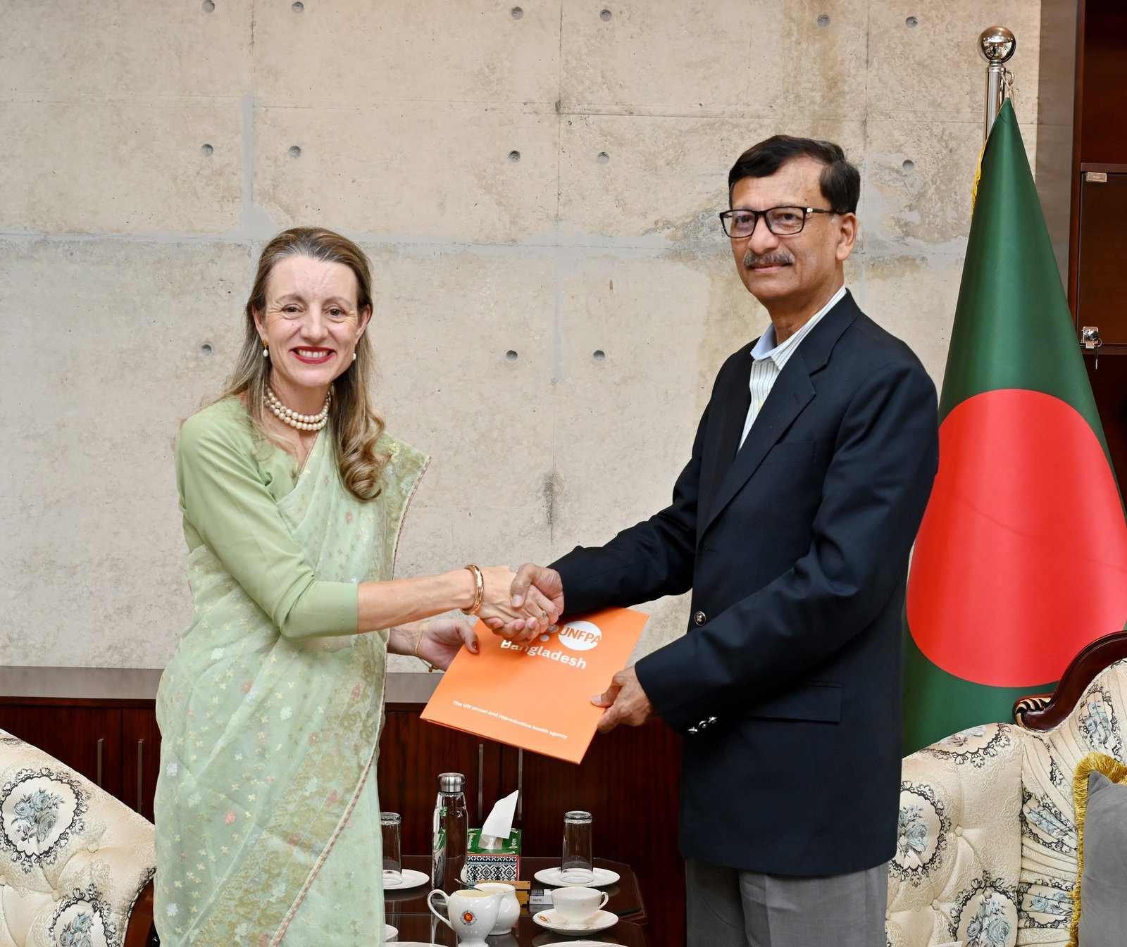 ইউএনএফপিএর নতুন প্রতিনিধি ক্যাথরিন ব্রিনের পররাষ্ট্র উপদেষ্টার সাথে সৌজন্য সাক্ষাৎ