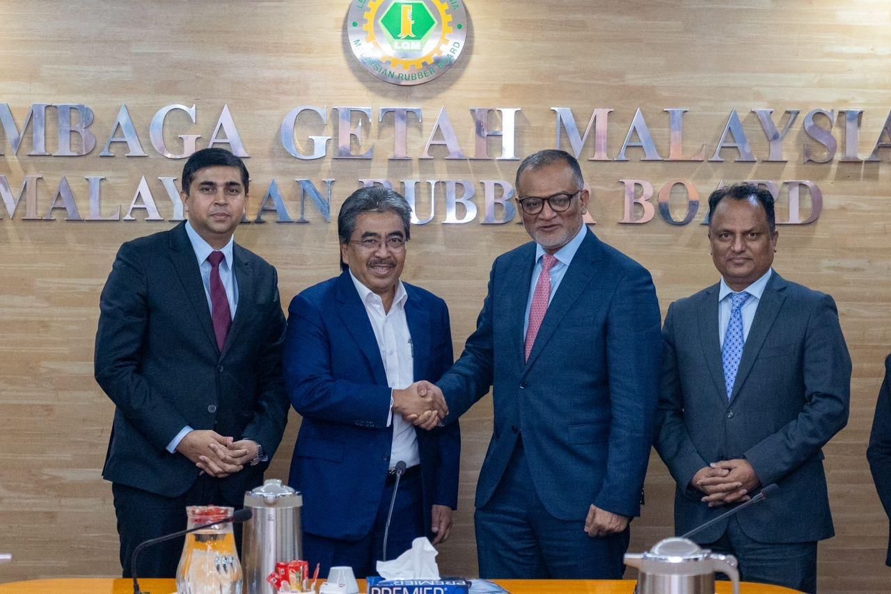 সরকারি পৃষ্ঠপোষকতায় পরিশোধিত পাম ওয়েল সরবরাহের অনুরোধ বাংলাদেশের: বিবেচনার আশ্বাস মালয়েশিয়ার