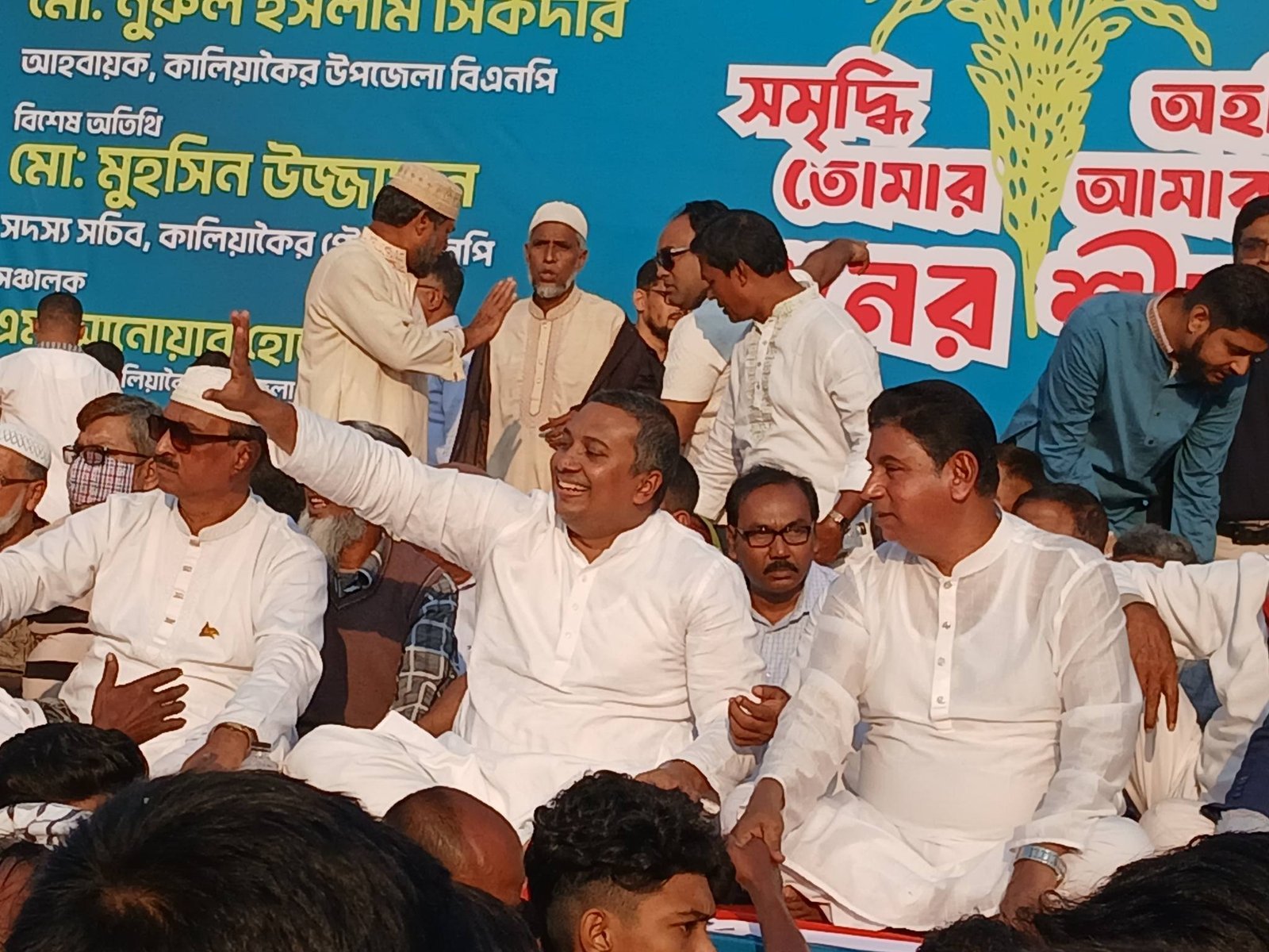 কালিয়াকৈরে জনসমাবেশে ৩১ দফা বাস্তবায়নের অঙ্গীকার পুনর্ব্যক্ত করলেন ব্যারিস্টার চৌধুরী ইশরাক আহমেদ সিদ্দিকী