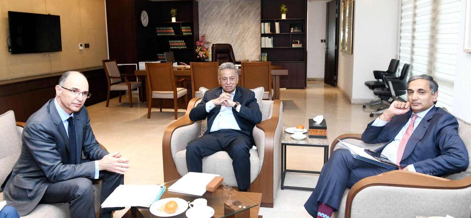সরকার সঠিক সময়ে সঠিক সিদ্ধান্ত নেওয়ার কারণে ঈদে কোথাও কোনো সমস্যা হয়নি: অর্থমন্ত্রী আমির খসরু মাহমুদ চৌধুরী