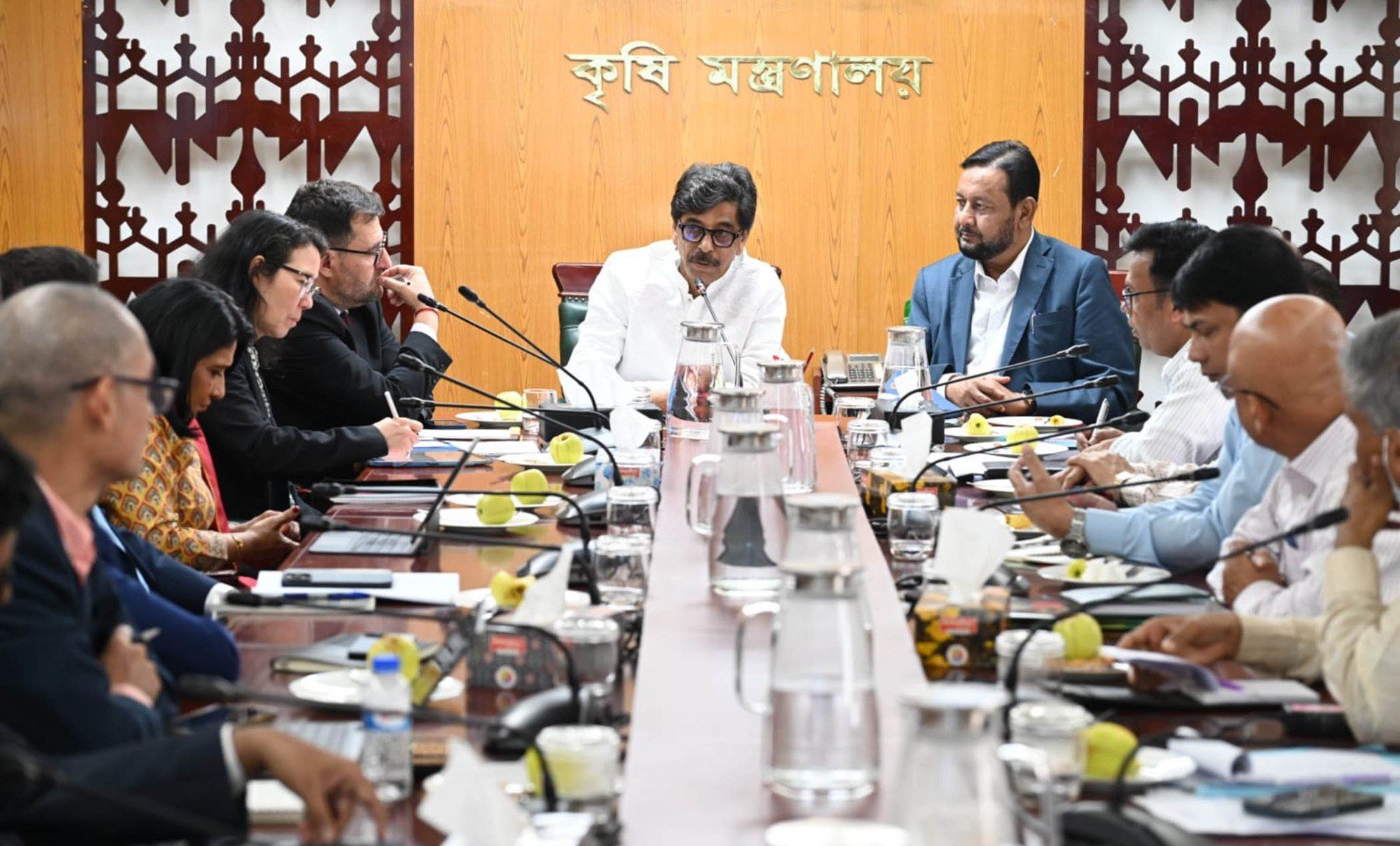 কৃষি মন্ত্রীর সাথে বিশ্বব্যাংকের প্রতিনিধিদলের সাক্ষাৎ অনুষ্ঠিত