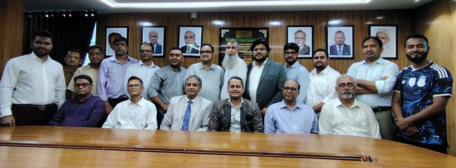 মোহাম্মদ হানিফের নেতৃত্বে টোয়াবের নতুন পরিচালনা পর্ষদের আনুষ্ঠানিক দায়িত্ব গ্রহণ