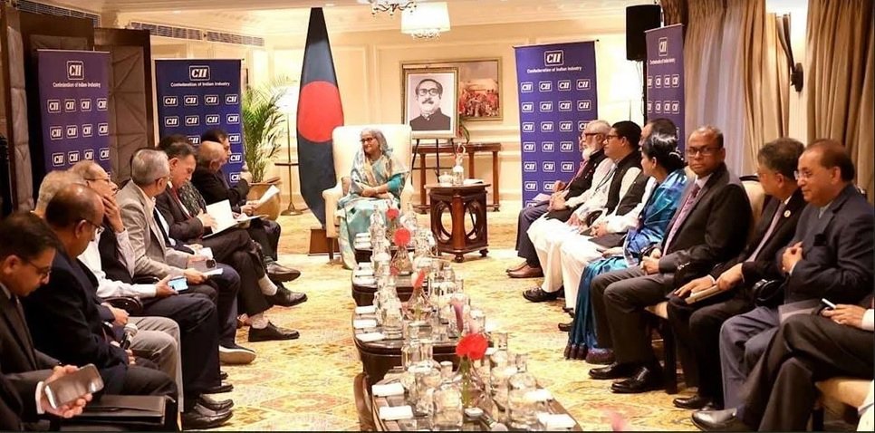 বাংলাদেশে বিনিয়োগের জন্য ভারতীয় ব্যবসায়ীদের আহ্বান প্রধানমন্ত্রীর