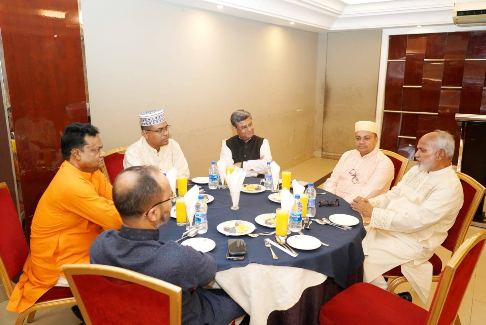 ভারতীয় ডেপুটি হাই কমিশন, খুলনার আয়োজনে ইফতার মাহফিলে অংশগ্রহণ করলেন কেএমপি কমিশনার
