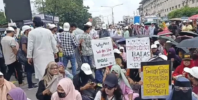 তিন দফা দাবিতে আজও বুয়েট শিক্ষার্থীদের শাহবাগ অবরোধ