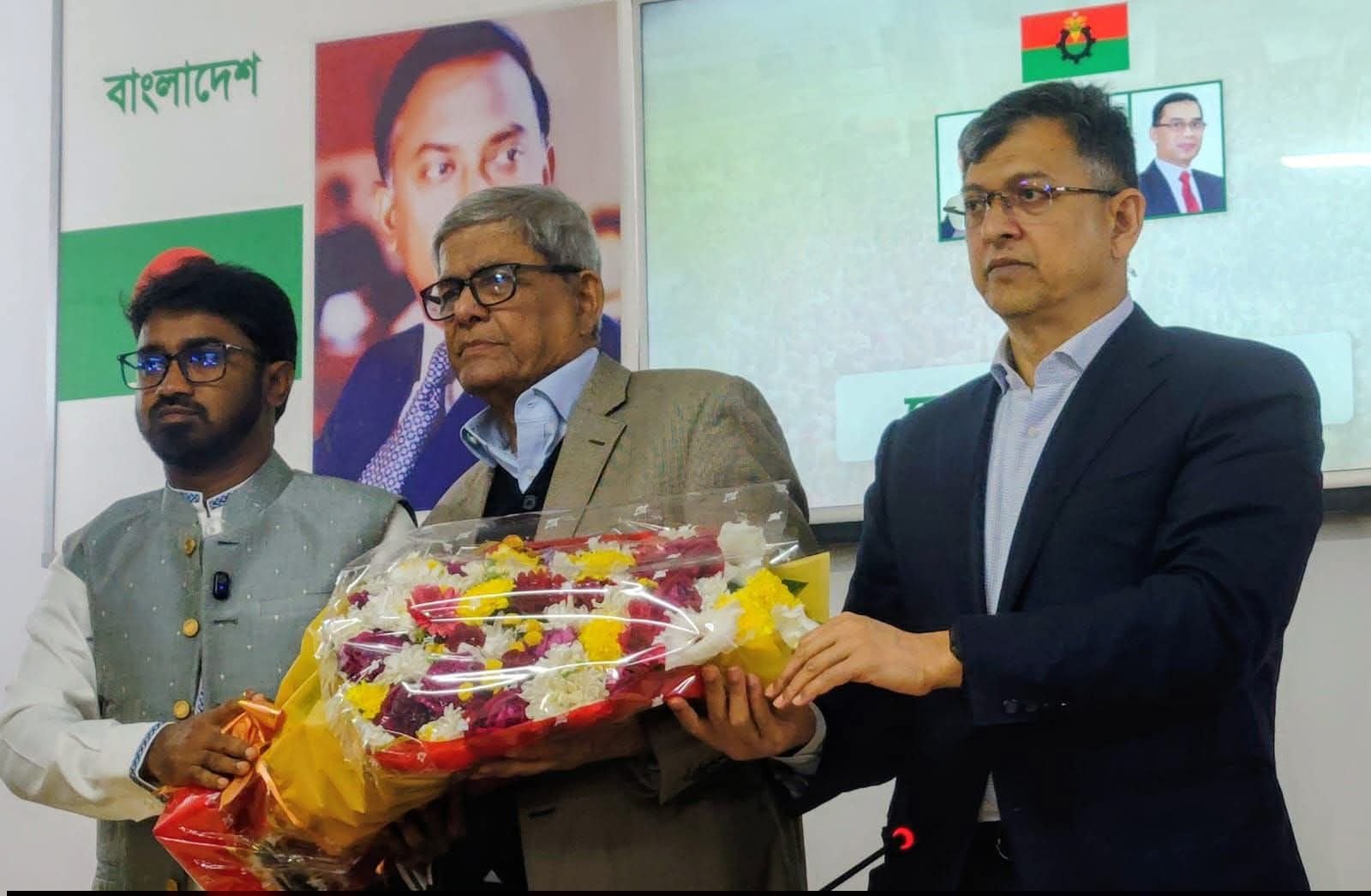 বিএনপিতে যোগ দিলেন রাশেদ খান