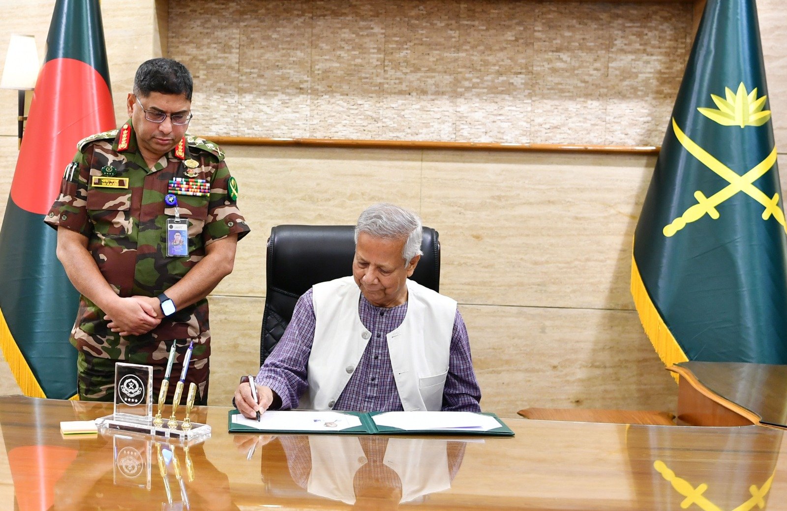 সেনাসদর নির্বাচনী পর্ষদ-২০২৪ উদ্বোধন করলেন প্রধান উপদেষ্টা