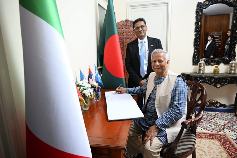 প্রধান উপদেষ্টা রোমে বাংলাদেশ হাউস পরিদর্শন করেছেন