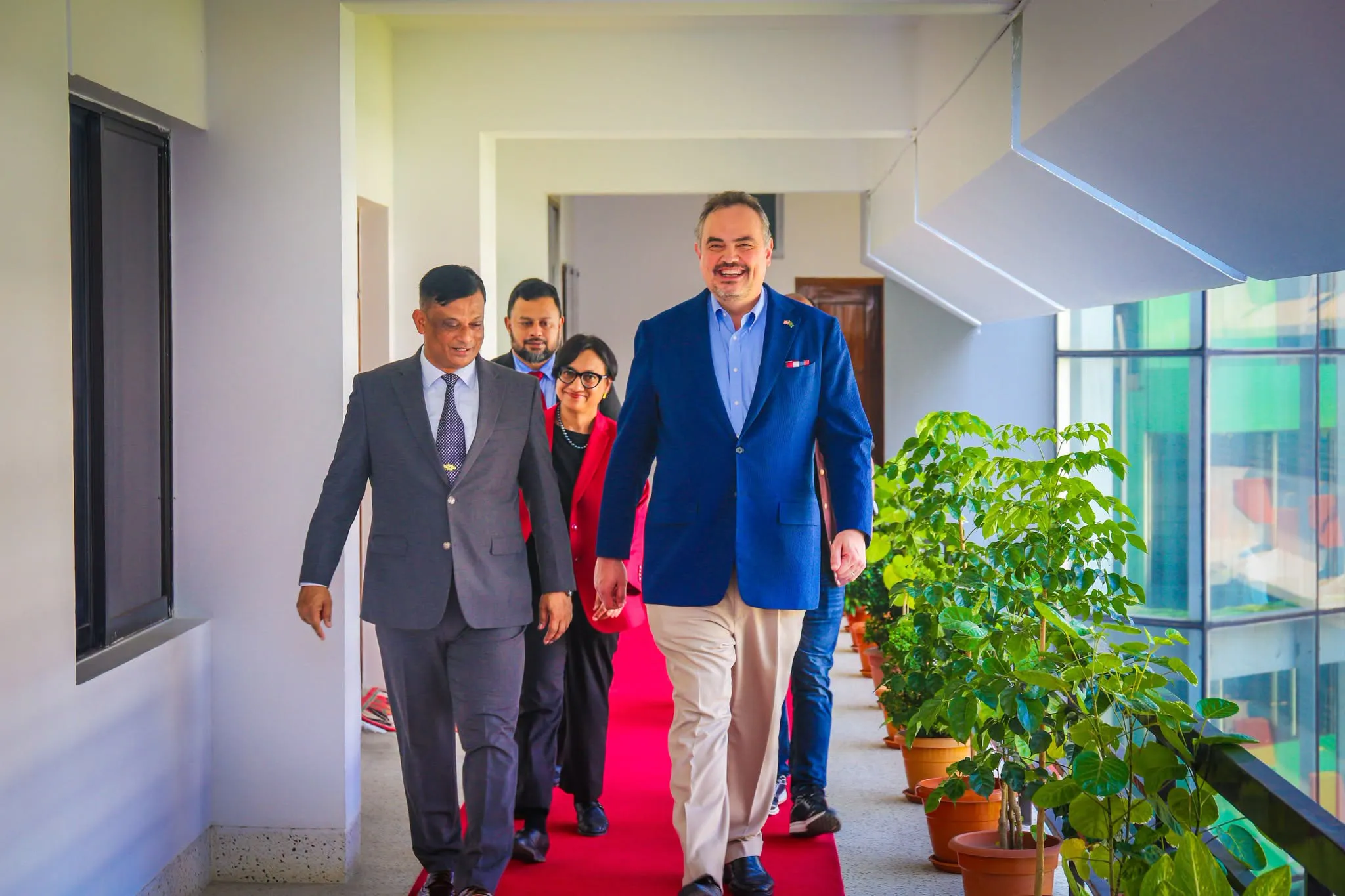 বাংলাদেশ-যুক্তরাষ্ট্র সম্পর্ক শক্তিশালী করতে শ্রমমান উন্নয়নে গুরুত্ব নিয়ে আলোচনা অনুষ্ঠিত
