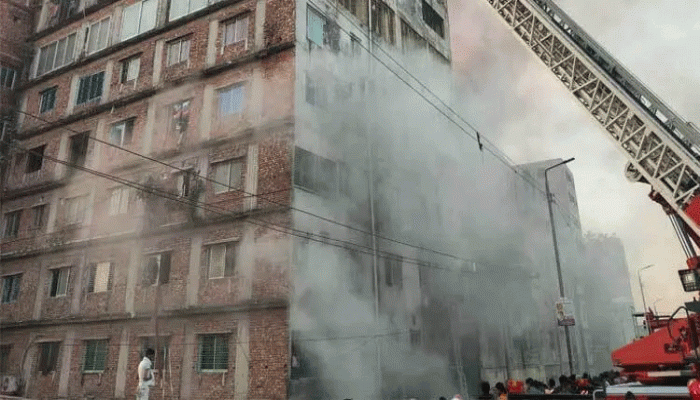 কেরানীগঞ্জ জুট গোডাউনে আগুন