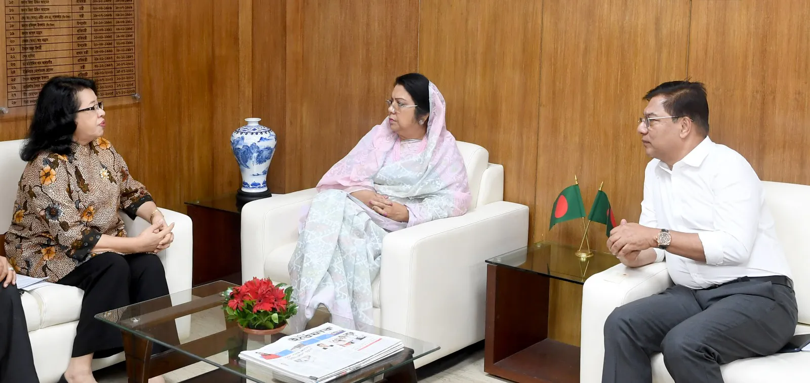 বেসামরিক বিমান চলাচল ও পর্যটন সহযোগিতা জোরদারে বাংলাদেশ–ইন্দোনেশিয়ার আলোচনা অনুষ্ঠিত