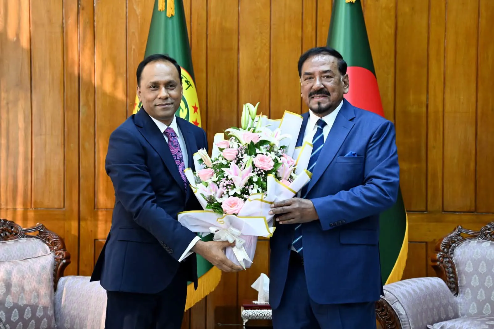 রাষ্ট্রপতির দায়িত্বভার গ্রহণ উপলক্ষে স্পিকারকে ফুলেল শুভেচ্ছা