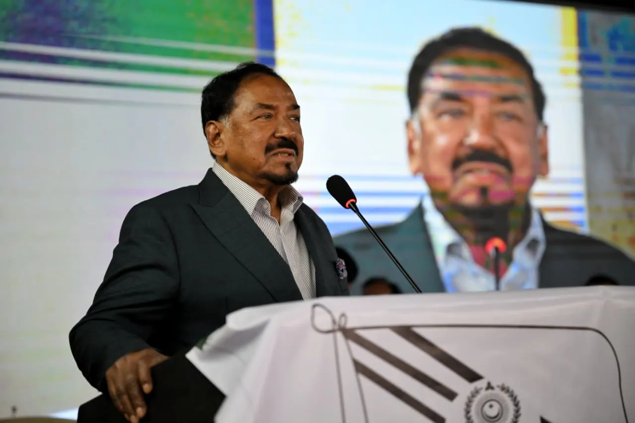 ক্রীড়াঙ্গনকে রাজনীতিমুক্ত করতে হবে: স্পীকার