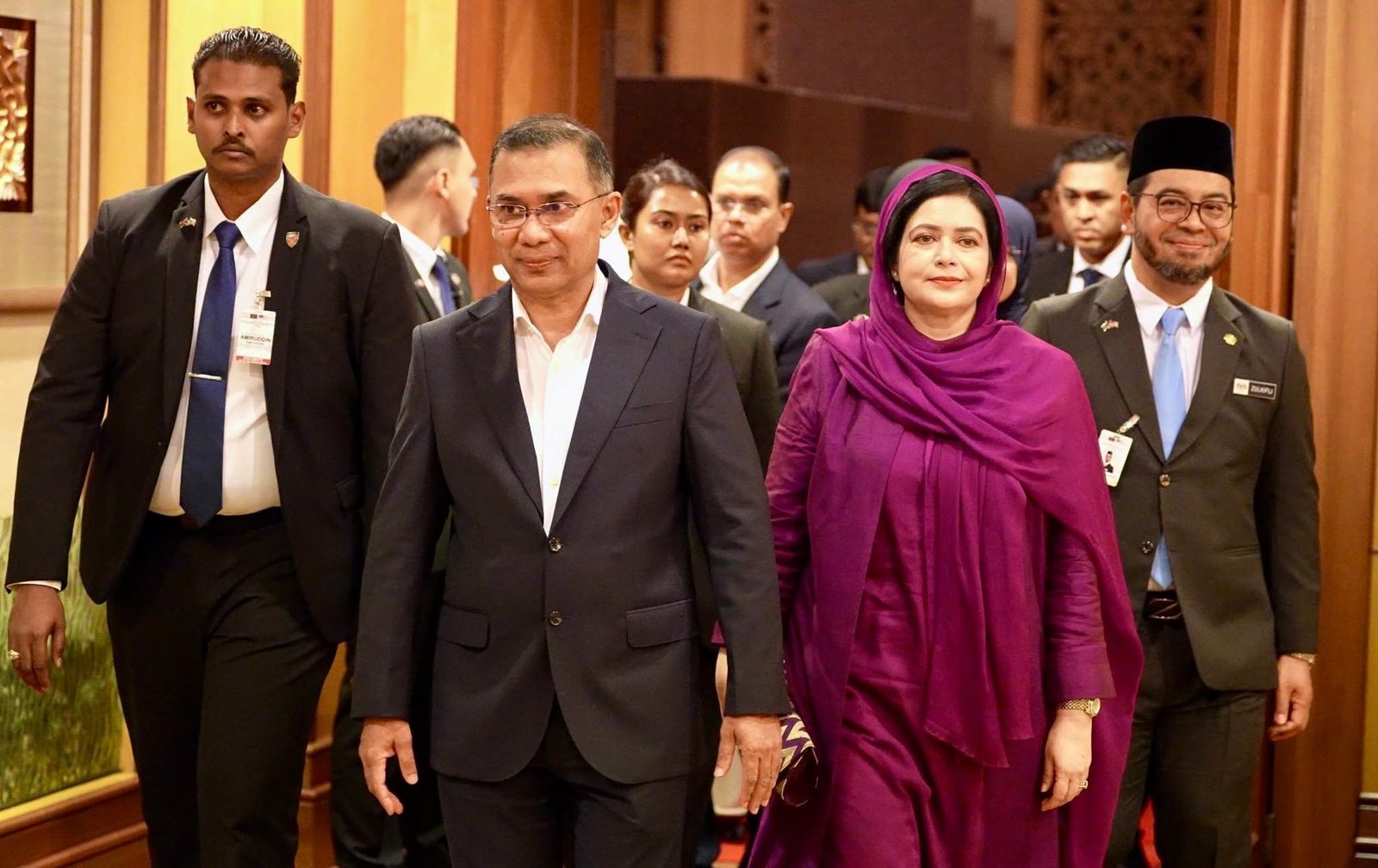 রাষ্ট্রীয় গার্ড অব অনারে মালয়েশিয়ায় প্রধানমন্ত্রী তারেক রহমানকে অভ্যর্থনা