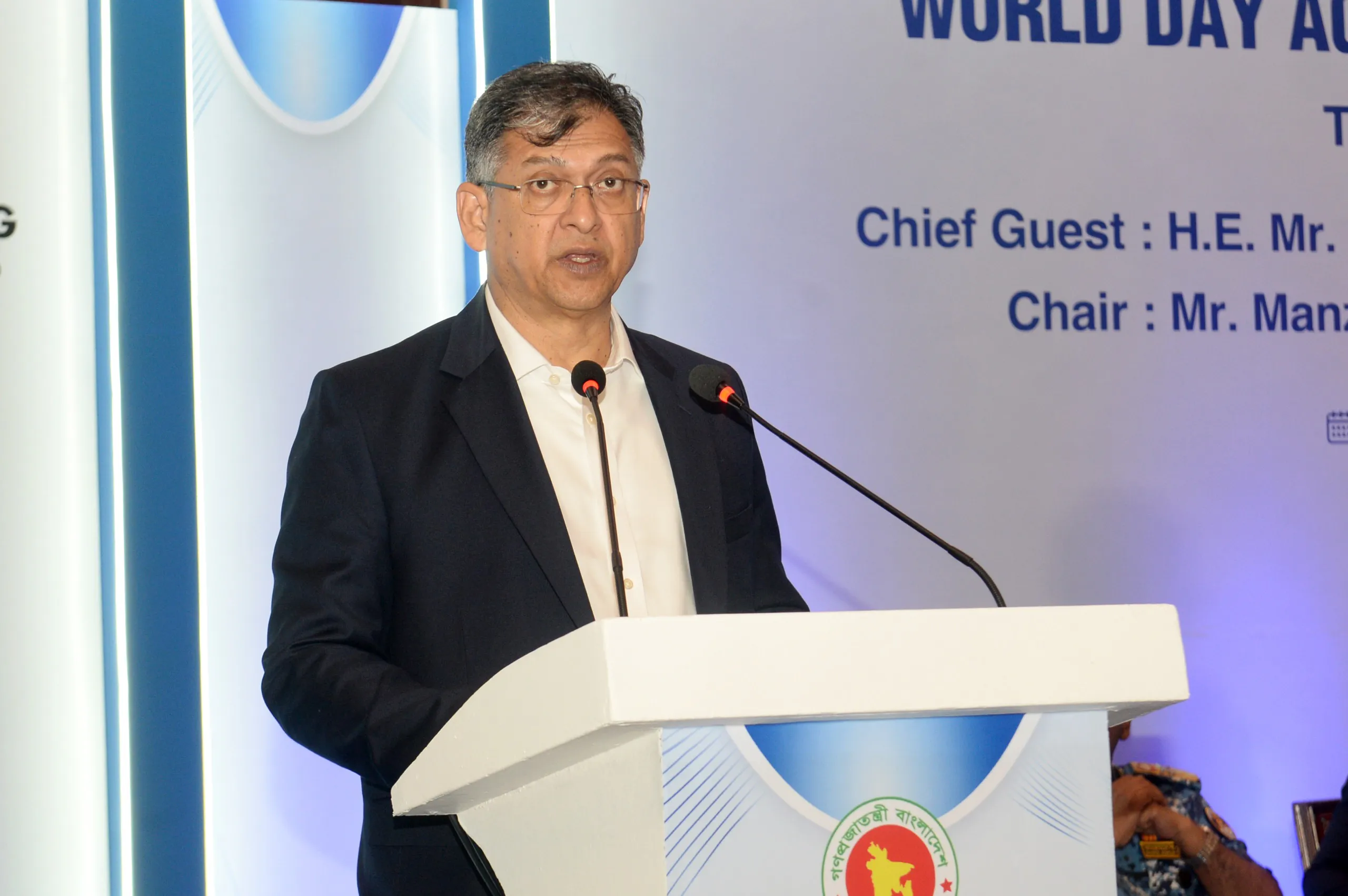 মানবপাচার ও অনলাইন স্ক্যাম প্রতিরোধে কঠোর অবস্থানে সরকার: স্বরাষ্ট্রমন্ত্রী