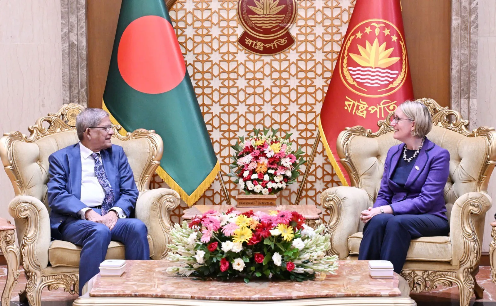 শিক্ষা ও প্রযুক্তি খাতে যুক্তরাজ্যের সহযোগিতা বাড়ানোর আহ্বান জানালেন রাষ্ট্রপতি মির্জা ফখরুল ইসলাম আলমগীর