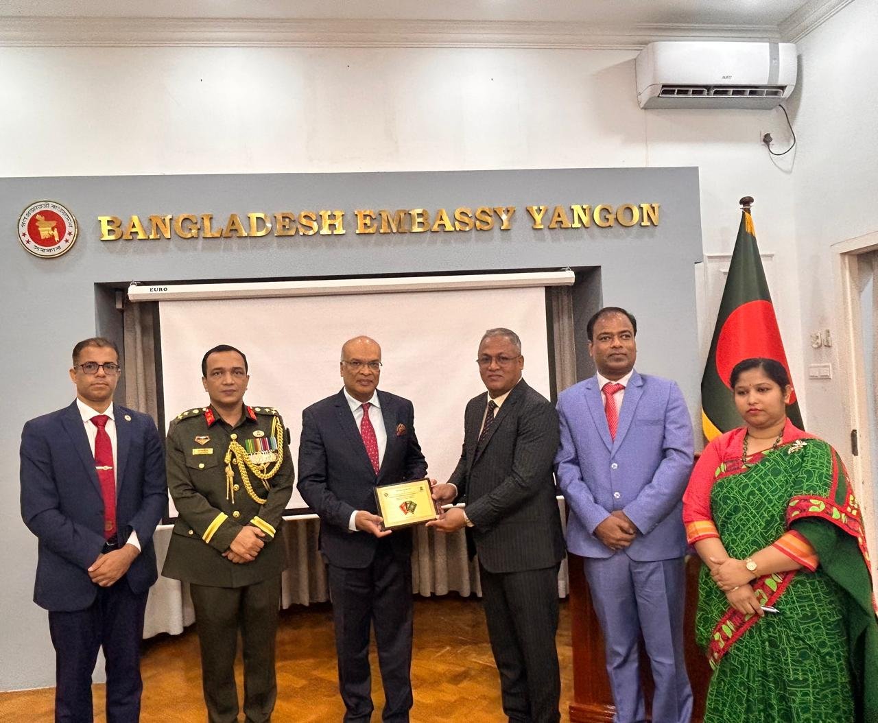 মিয়ানমারস্থ বাংলাদেশ দূতাবাসে ই-পাসপোর্ট কার্যক্রমের শুভ উদ্বোধন