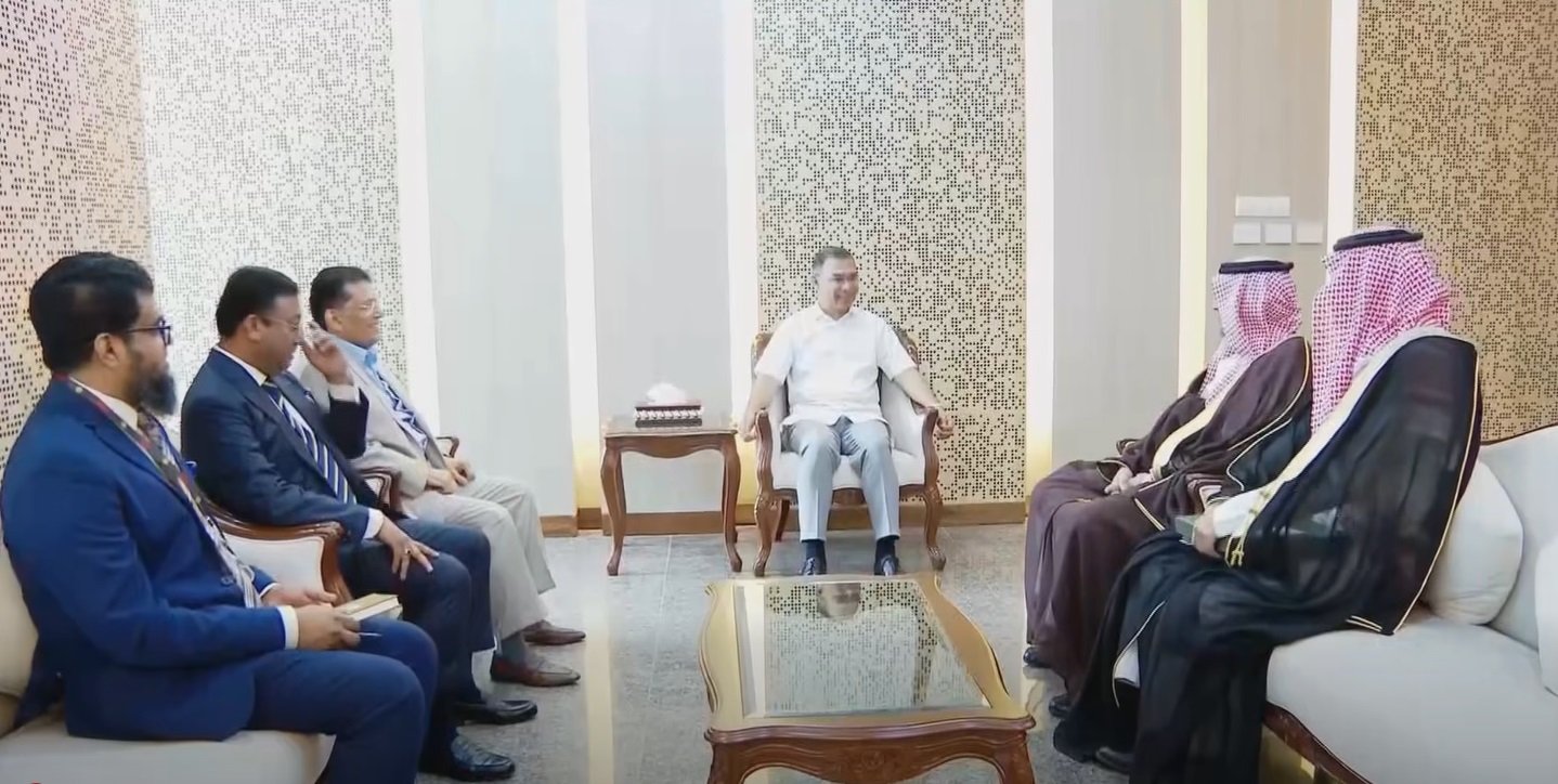 প্রধানমন্ত্রী তারেক রহমানের সঙ্গে সৌজন্য সাক্ষাৎ করলেন সৌদি রাষ্ট্রদূত