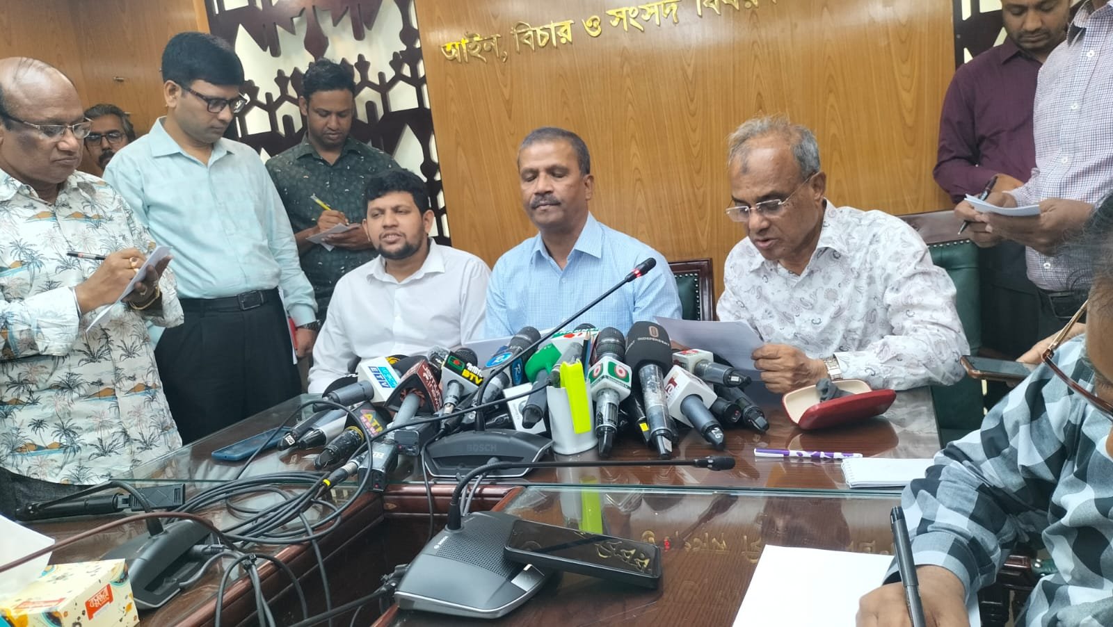বাংলাদেশে ধর্ষকদের কোনো স্থান হবে না- স্বরাষ্ট্র উপদেষ্টা