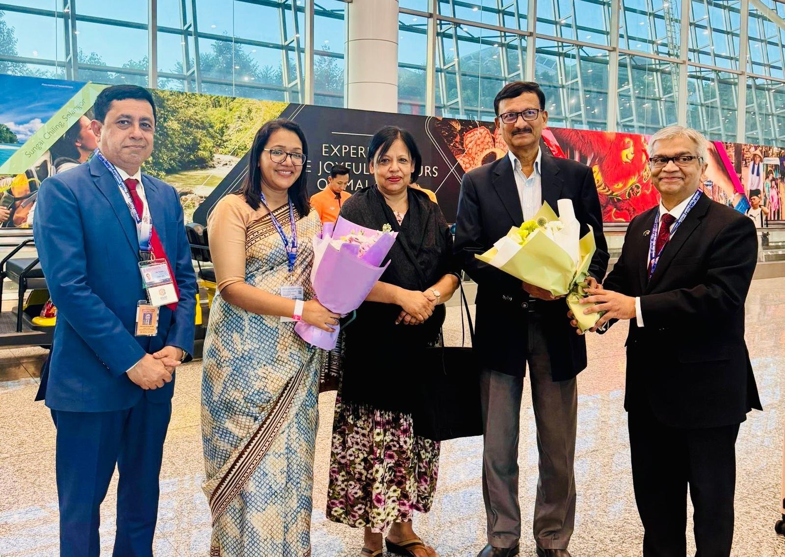 এআরএফ পররাষ্ট্রমন্ত্রী পর্যায়ের বৈঠকে যোগ দিতে মালয়েশিয়া পৌঁছেছেন পররাষ্ট্র উপদেষ্টা