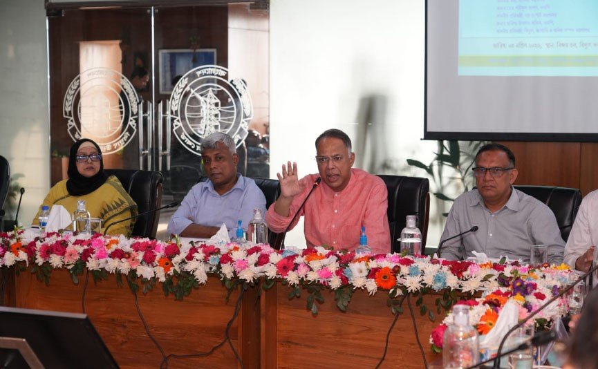 গ্রীষ্মকাল ও সেচ মৌসুমে নিরবচ্ছিন্ন বিদ্যুৎ সরবরাহে সরকারের সিদ্ধান্ত বাস্তবায়নে ব্যবসায়ীদের সহযোগিতা কামনা জ্বালানি মন্ত্রীর