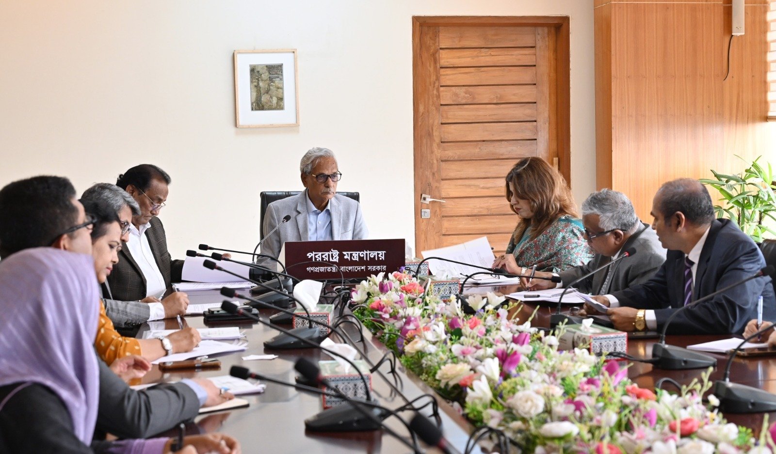বাংলাদেশের সাংস্কৃতিক কূটনীতি শক্তিশালী করতে পররাষ্ট্র মন্ত্রণালয়ে বৈঠক অনুষ্ঠিত