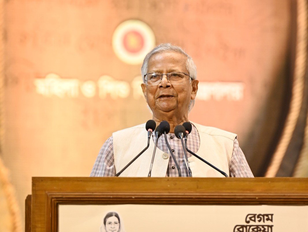 নারীদের সামনে রেখেই আমাদের নতুন বাংলাদেশ গড়ে উঠুক: প্রধান উপদেষ্টা