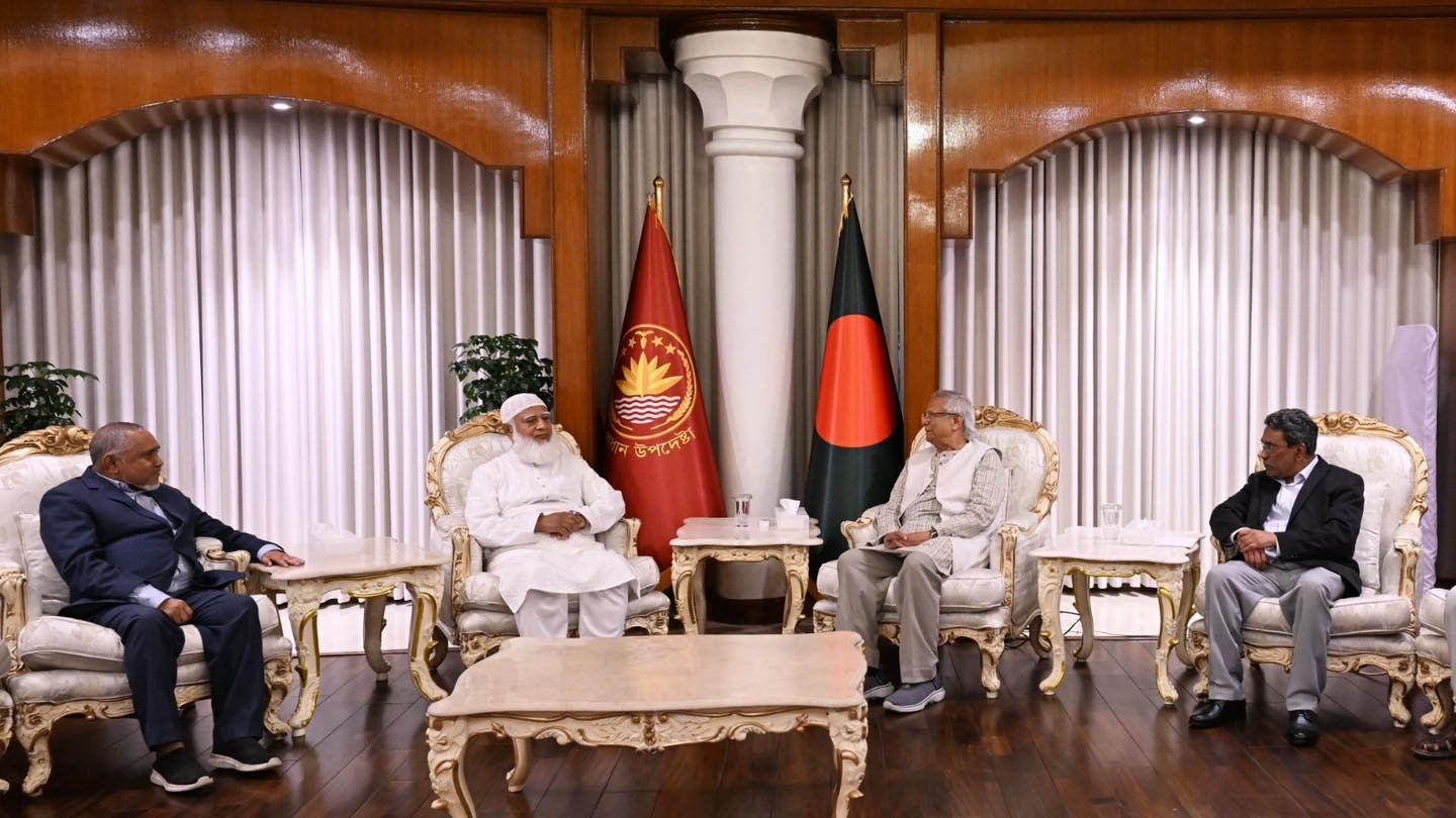 প্রধান উপদেষ্টার সঙ্গে জামায়াতের প্রতিনিধি দলের বৈঠক অনুষ্ঠিত