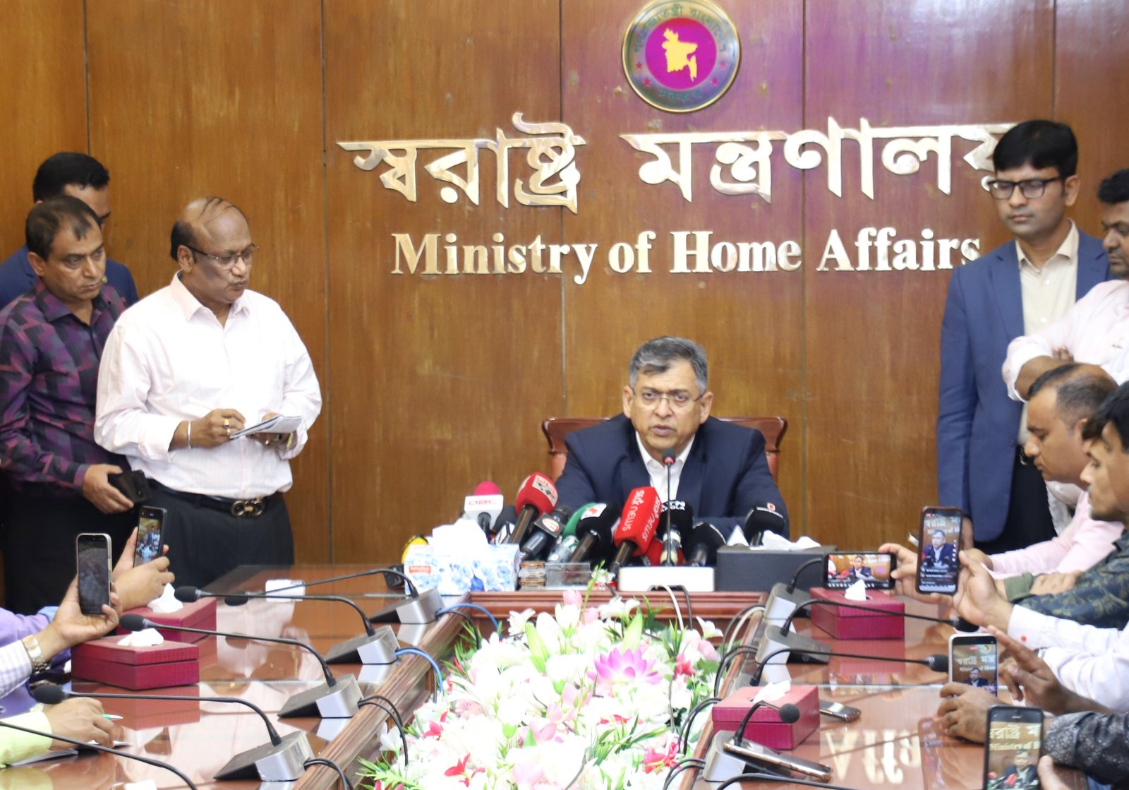 দেশের আইনশৃঙ্খলা পরিস্থিতি আগের চেয়ে অনেক ভালো- স্বরাষ্ট্রমন্ত্রী