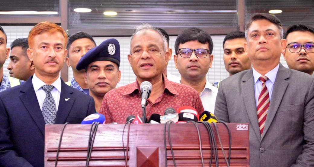 তৃতীয় টার্মিনালের জন্য জনবল নিরূপণ করতেই বিমানবন্দর পরিদর্শন- স্বরাষ্ট্র উপদেষ্টা