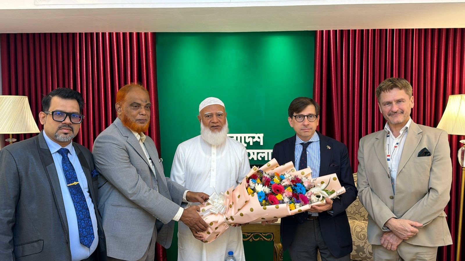 বাংলাদেশ জামায়াতে ইসলামী আমীরের সঙ্গে সৌজন্য সাক্ষাৎ করেন ফ্রান্সের রাষ্ট্রদূত