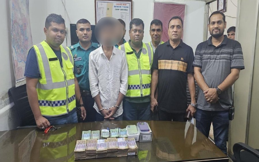 চুরি হওয়া ২৪,৮৪,৫০০ টাকা ও মোটরসাইকেল উদ্ধারসহ একজনকে গ্রেফতার করে বনানী থানা পুলিশ