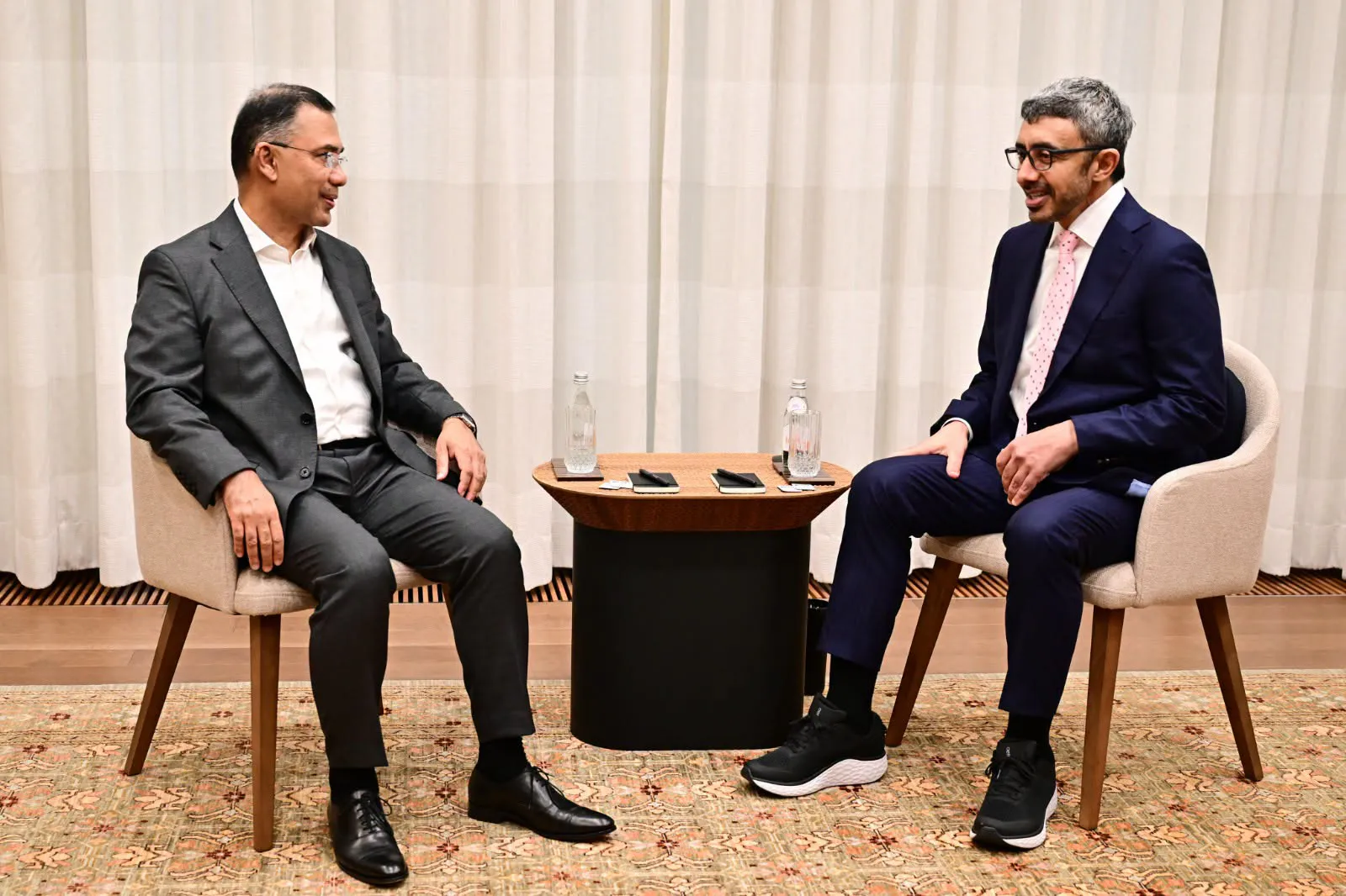 প্রধানমন্ত্রী তারেক রহমানের সঙ্গে UAE পররাষ্ট্রমন্ত্রীর বৈঠক অনুষ্ঠিত