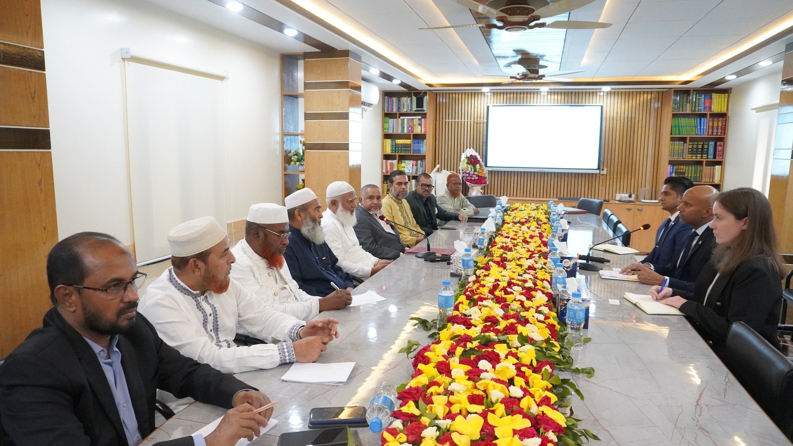 জামায়াতের আমীরের সাথে কানাডিয়ান হাইকমিশনারের বৈঠক অনুষ্ঠিত