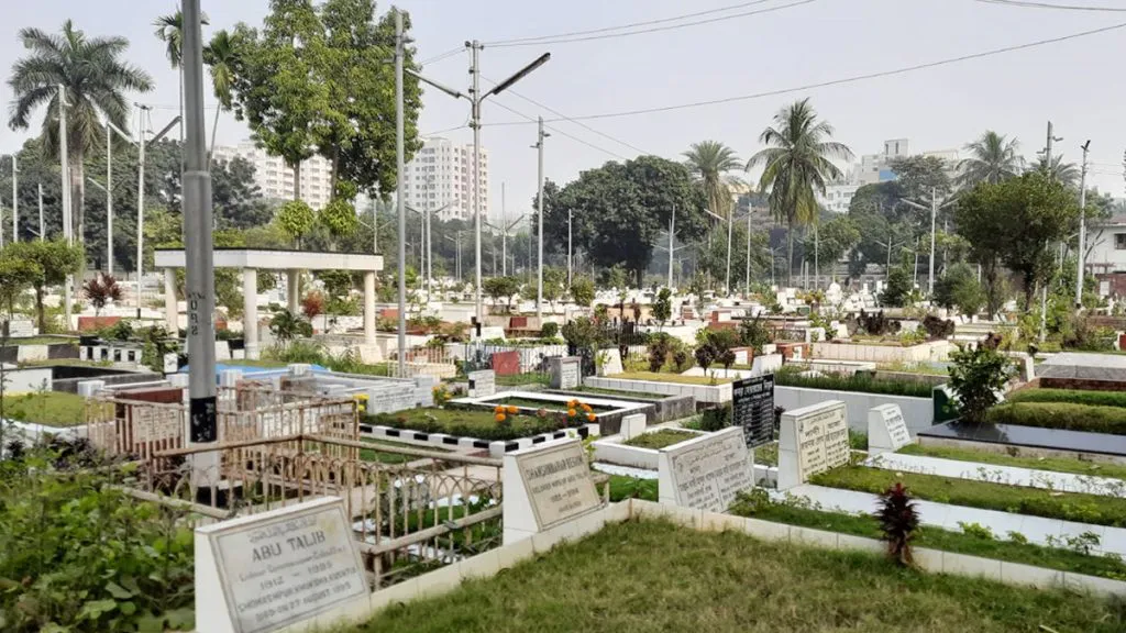 বনানীতে ২০ বর্গফুট কবরের দাম সাড়ে ৪ কোটি টাকা