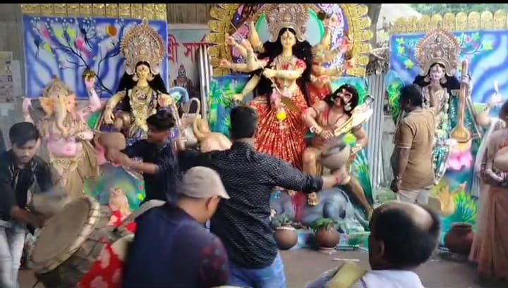বিসর্জনের মধ্যে শেষ হলো শারদীয় দুর্গা উৎসব