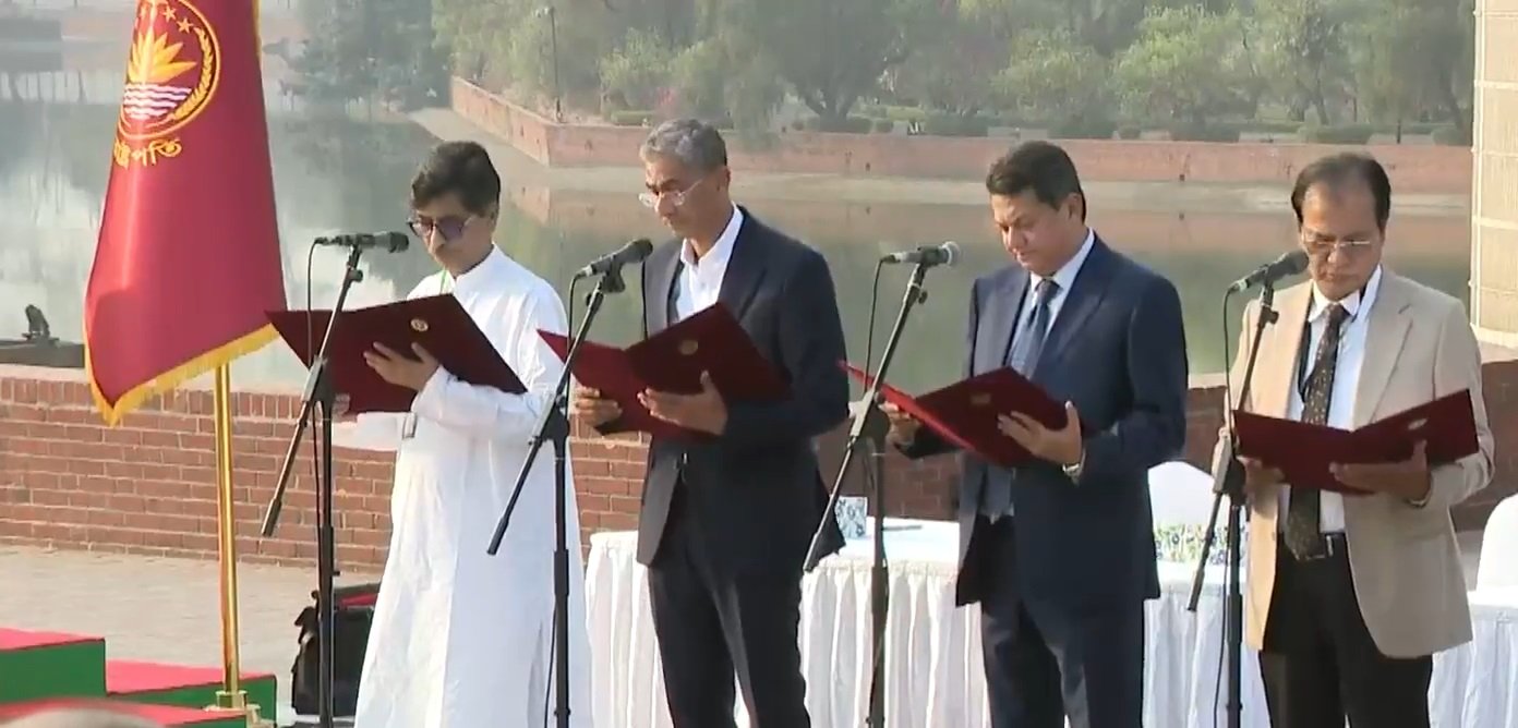 পানি সম্পদ মন্ত্রী হিসেবে শপথ নিলেন শহীদ উদ্দিন চৌধুরী এ্যানি