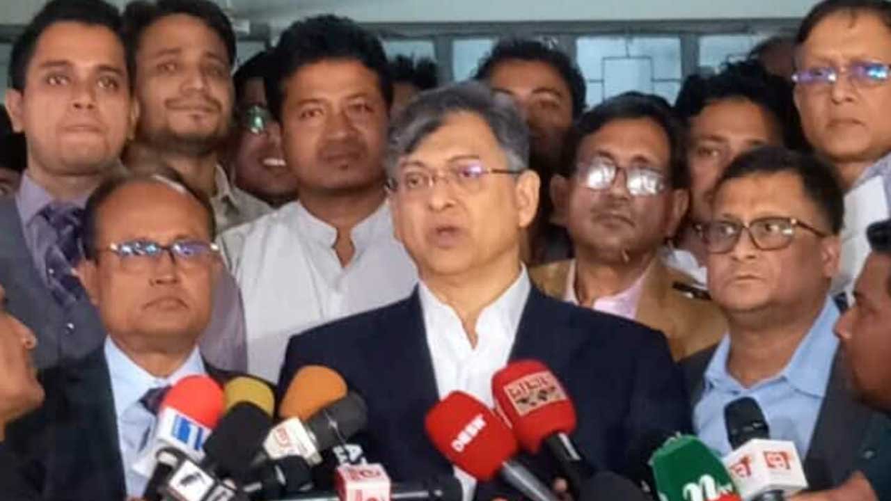 আদালতের রায়ে ন্যায়বিচার প্রতিষ্ঠিত হয়েছে : সালাহউদ্দিন আহমদ