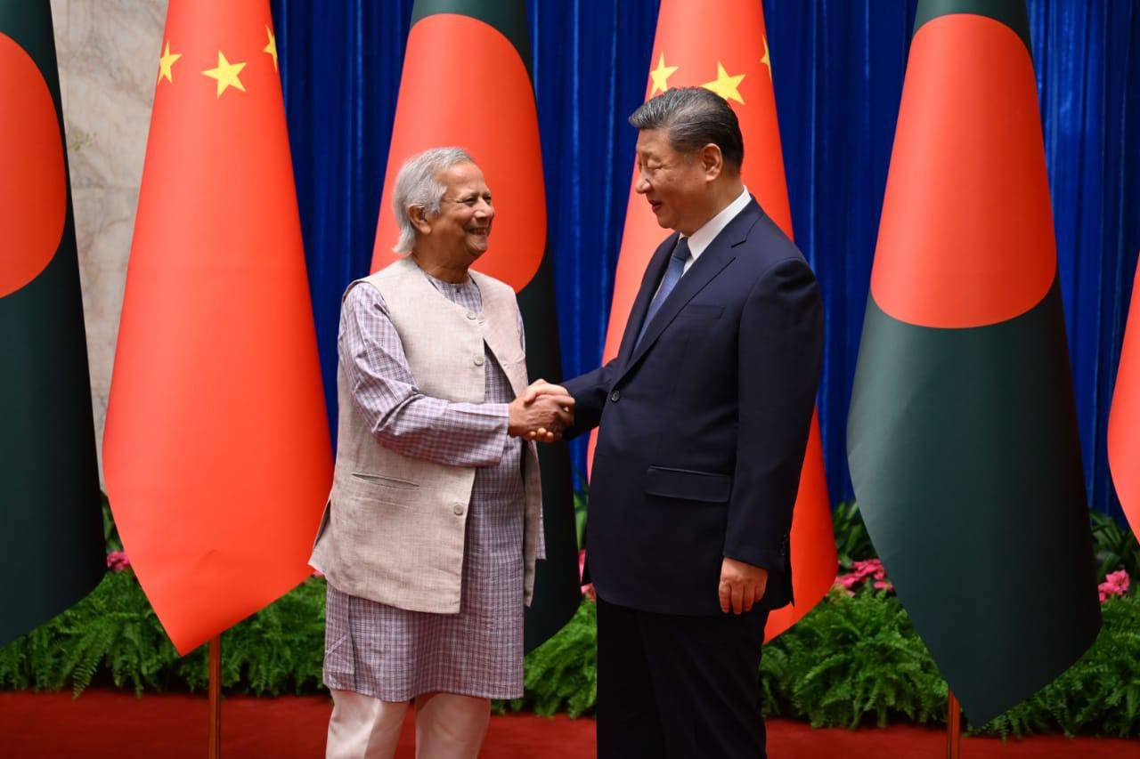 বাংলাদেশ-চীন সম্পর্কের নতুন দিগন্ত: প্রধান উপদেষ্টার ঐতিহাসিক সফর
