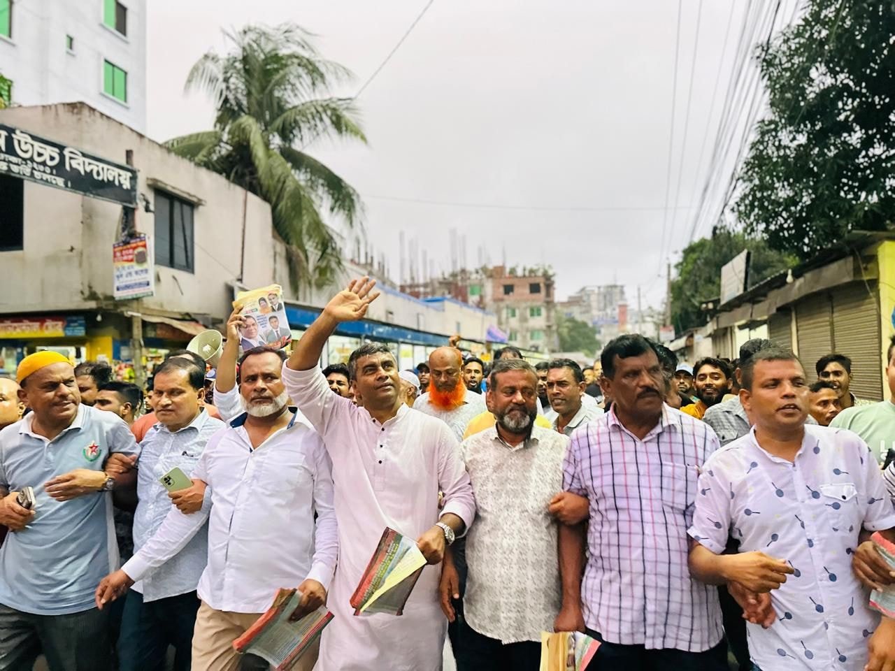তারেক রহমান ঘোষিত ৩১ দফা প্রচারে ঢাকা মহানগর উত্তর বিএনপির যুগ্ম-আহবায়ক এস এম জাহাঙ্গীর হোসেনের উদ্যোগে উত্তরখানে বিএনপির লিফলেট বিতরণ কর্মসূচি অনুষ্ঠিত