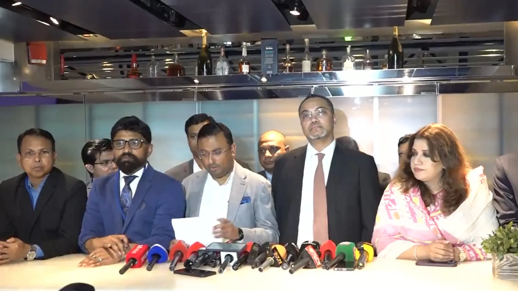 বোয়িংয়ের সঙ্গে ১১টি নতুন উড়োজাহাজ কেনার চুক্তি করেছে বাংলাদেশ: মাহদী আমিন
