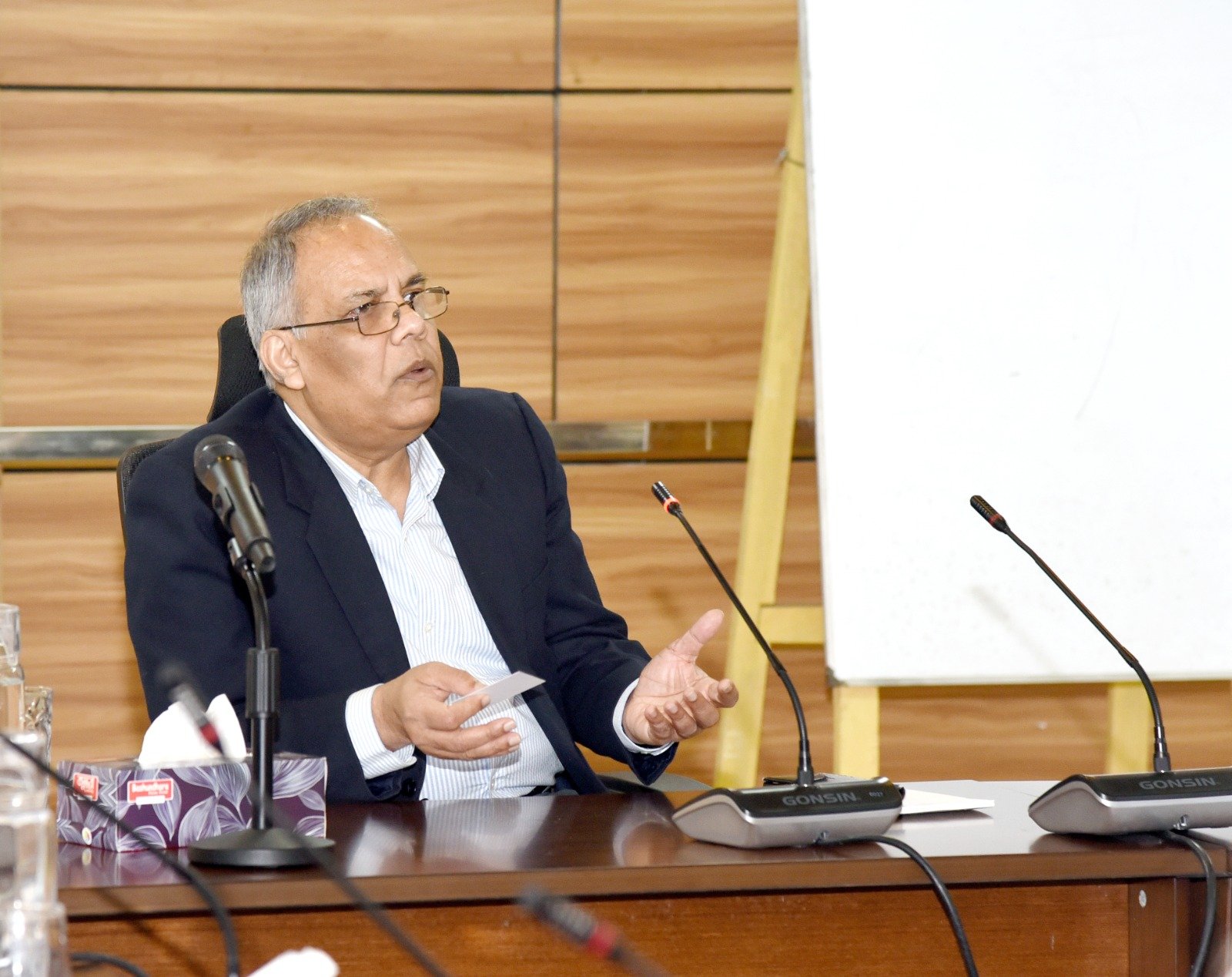 গণমাধ্যমের সংস্কার নির্বাচনকেন্দ্রিক নয়, গণতন্ত্রমুখী-কামাল আহমেদ