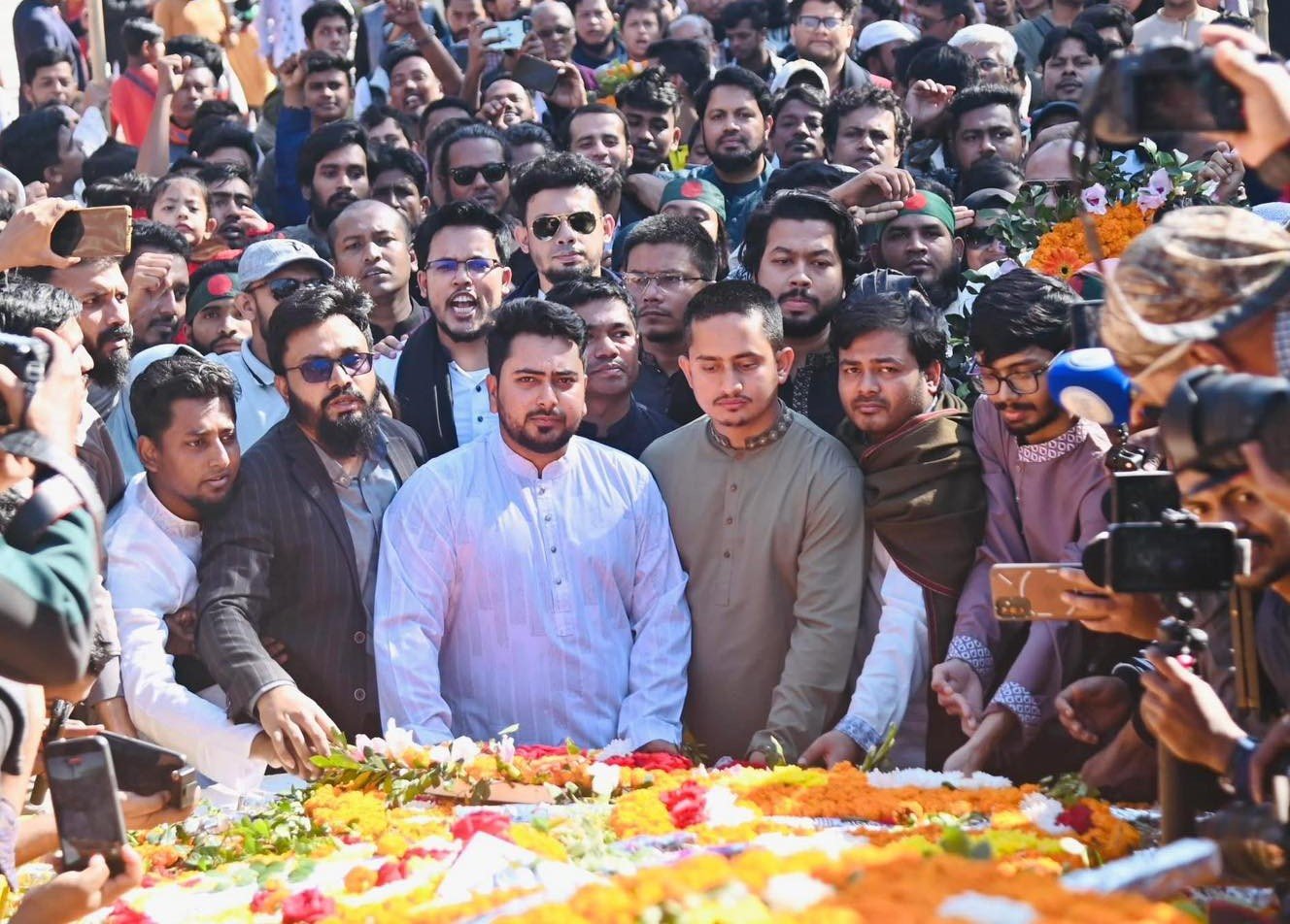 শহীদ বুদ্ধিজীবী দিবসে জাতীয় নাগরিক পার্টির শ্রদ্ধা নিবেদন