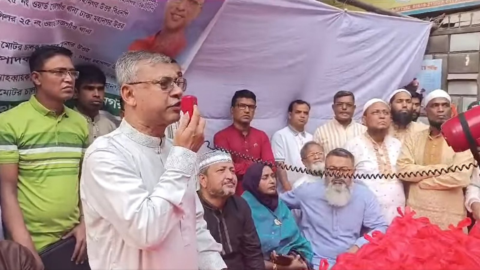 ঢাকা মহানগর উত্তর ২৫ নং ওয়ার্ড বিএনপি পরিবারের উদ্যোগে দোয়া ও ইফতার বিতরণ অনুষ্ঠিত