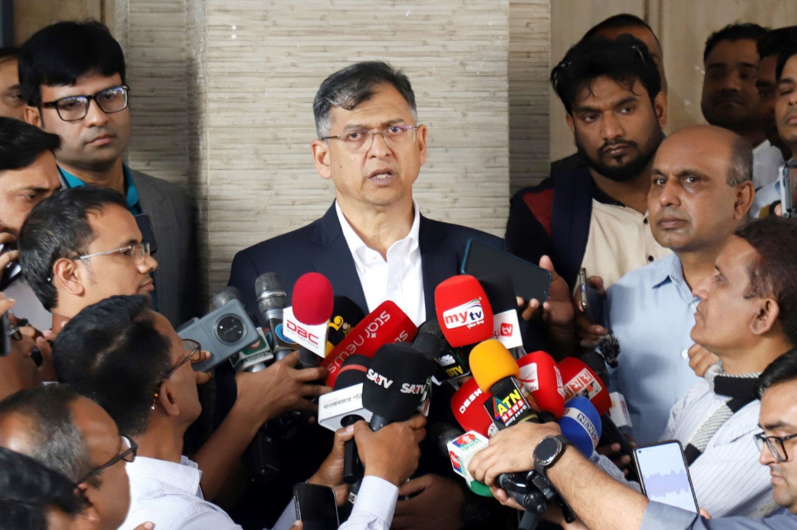 শীঘ্রই আরো ১০ হাজার কনস্টেবল নিয়োগ প্রদান করা হবে: স্বরাষ্ট্রমন্ত্রী সালাহউদ্দিন আহমদ