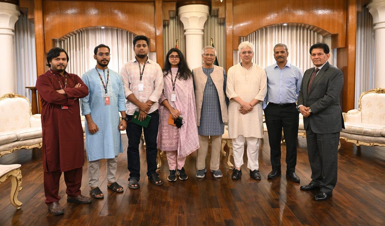 এনসিপির নেতাদের সাথে প্রধান উপদেষ্টার বৈঠক অনুষ্ঠিত
