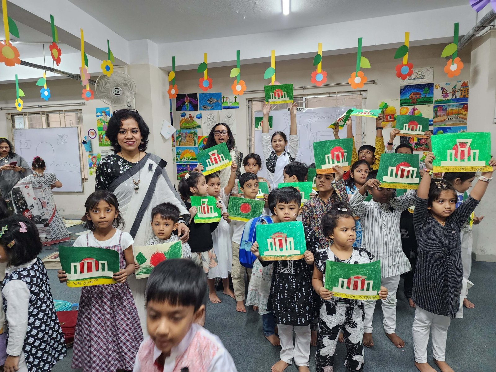 আন্তর্জাতিক মাতৃভাষা দিবস উপলক্ষে সেরোভ একাডেমী অব ফাইন আর্টসে ‘অমর একুশে’ বিশেষ ক্লাস অনুষ্ঠিত