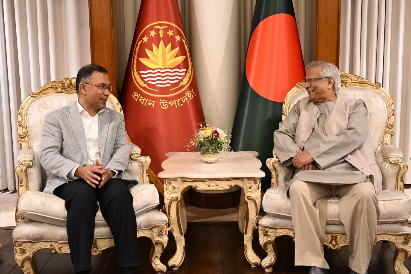 প্রধান উপদেষ্টার সঙ্গে সৌজন্য সাক্ষাৎ করলেন তারেক রহমান